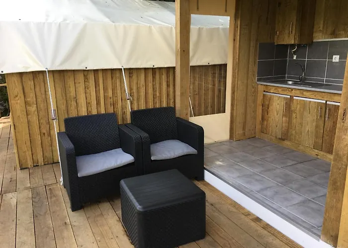 Glamping Nas Arvores * פונטה דה בארקה