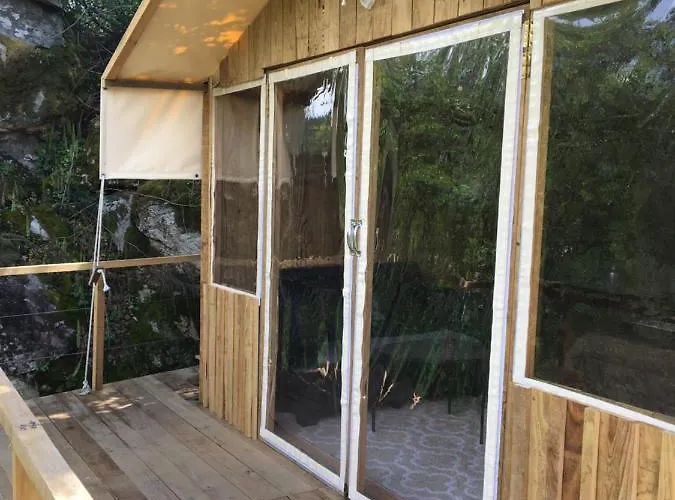 Glamping Nas Arvores * פונטה דה בארקה