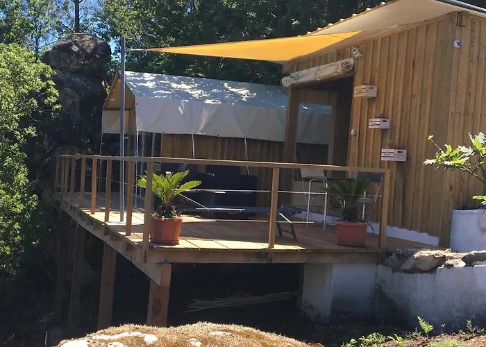 אוהל מפואר Glamping Nas Arvores פונטה דה בארקה